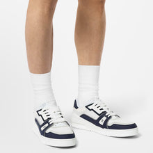 Bild in Galerie-Viewer laden, LV Trainer Sneaker