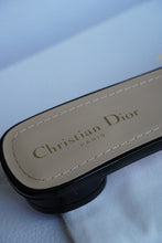Bild in Galerie-Viewer laden, C’est Dior slides